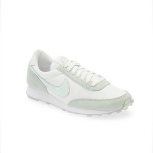 Nike DayBreak Sea Foam / Barley Green